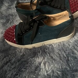 Woman’s shoe